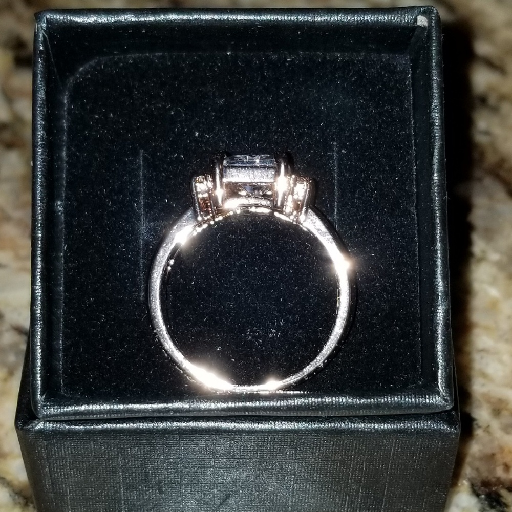 Exquisite Rose Gold Filled Ring - Picture 2 of 2